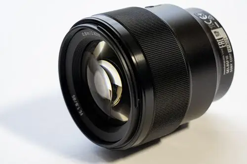 sony sel85f18 fe85mm f1.8(新品同様)