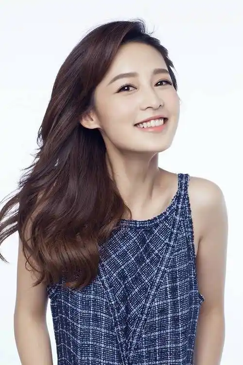 p>李沁,1990年9月27日出生于江苏省苏州市昆山市巴城镇,中国内地影视