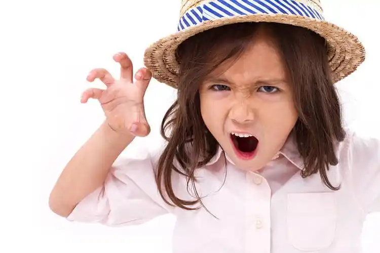 头像_烦乱_愤怒_生气_小_小女孩_图片大全—全景创意图库(quanjing.