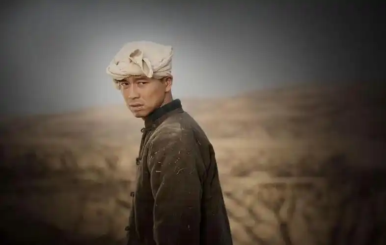 此前,王雷因饰演电视剧《金太狼的幸福生活》男主角"金亮",而被大家