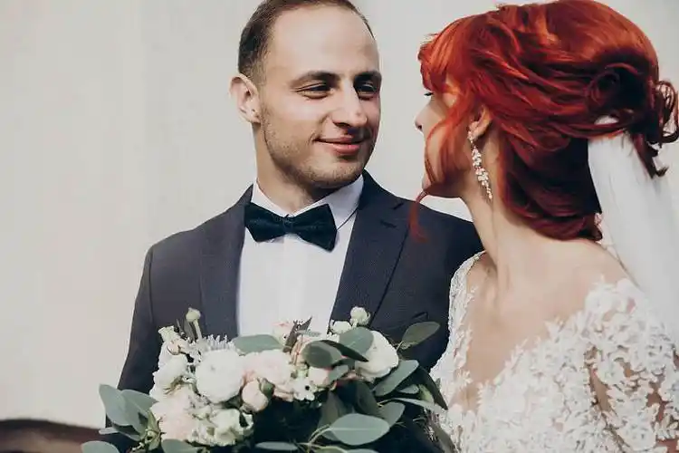 婚礼,情侣,互相看,微笑,对视_高清图片_全景视觉