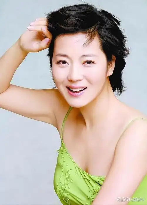 演员王茜华:我这辈子最对的决定,就是45岁高龄为小丈夫生了儿子