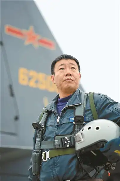 新时代空军"王牌旅长"郝井文练兵备战影像