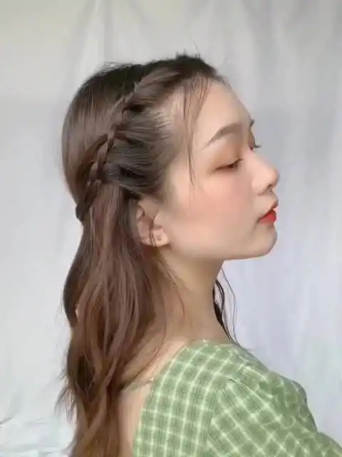 温柔半披肩发,秒变小仙女7515 这是一个只要你会辫麻花