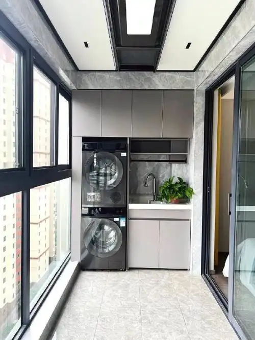 小空间,大智慧——阳台洗衣柜的巧妙设计|柜子|储物柜|晾衣架|洗衣机