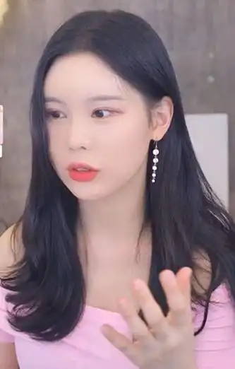 青柠视频手机在线视频无限制版一款吸引了很多宅男观看的深夜必备app