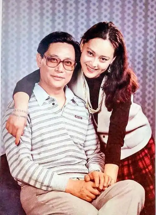 在岁月的长河中,宋佳与张学津的相遇宛如一首动人的诗篇.