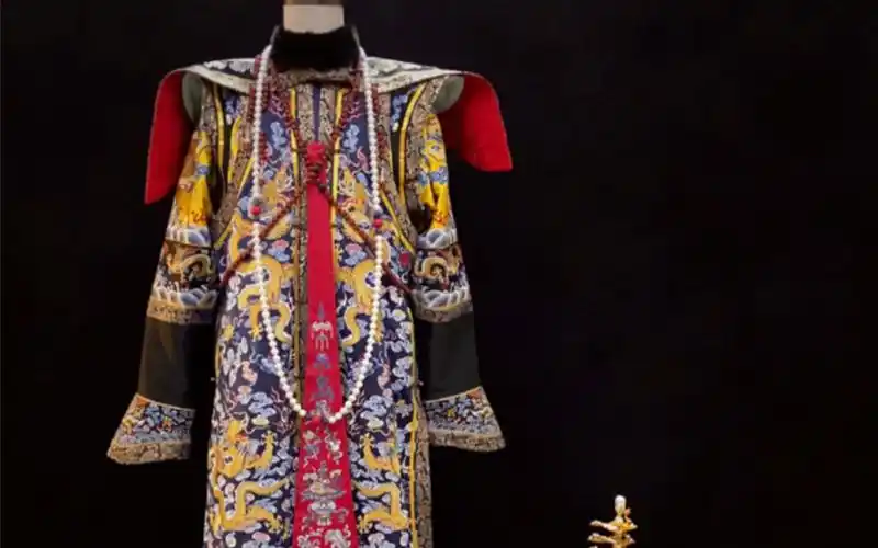 清代皇后礼服(朝服)