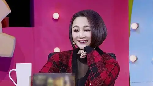 曹颖近照曝光认不出 网友:太惊悚了都是岁月惹的祸