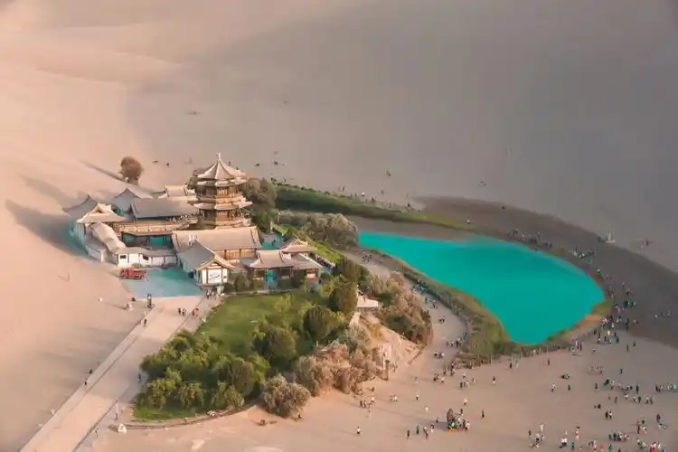 敦煌鸣沙山月牙泉景区清明假期游览看这篇