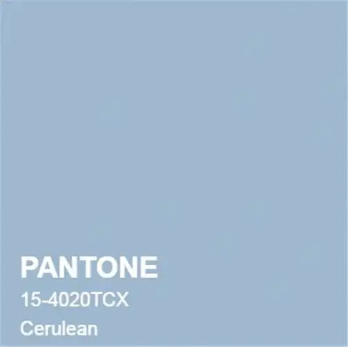 区别于看似相同的雾霾蓝,2021年的灰蓝色像雨后被洗净了一番的蓝色