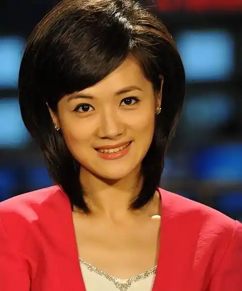 电视董丽萍晒跳舞的视频,高颜值令人惊艳,她如今40岁,依然单身_湖州市