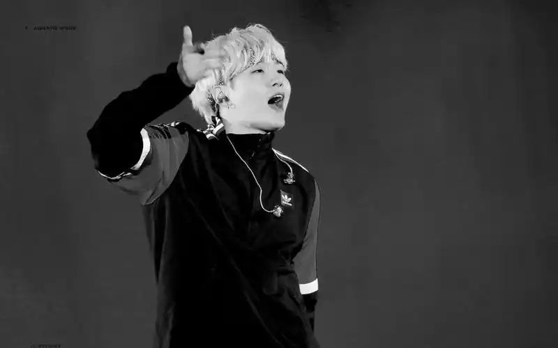 【闵玧其suga】 【180114 丢麦直拍】老子的场子出了问题老子的女人也