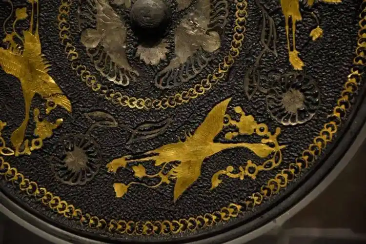 【观往知来】四鸾衔绶纹金银平脱镜_铜镜_唐代_大唐