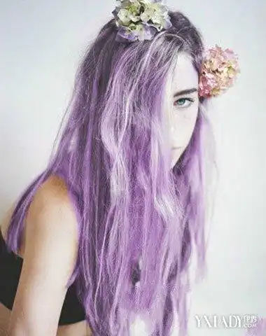2018新款绚丽紫头发图片 吸睛发色潮女必学