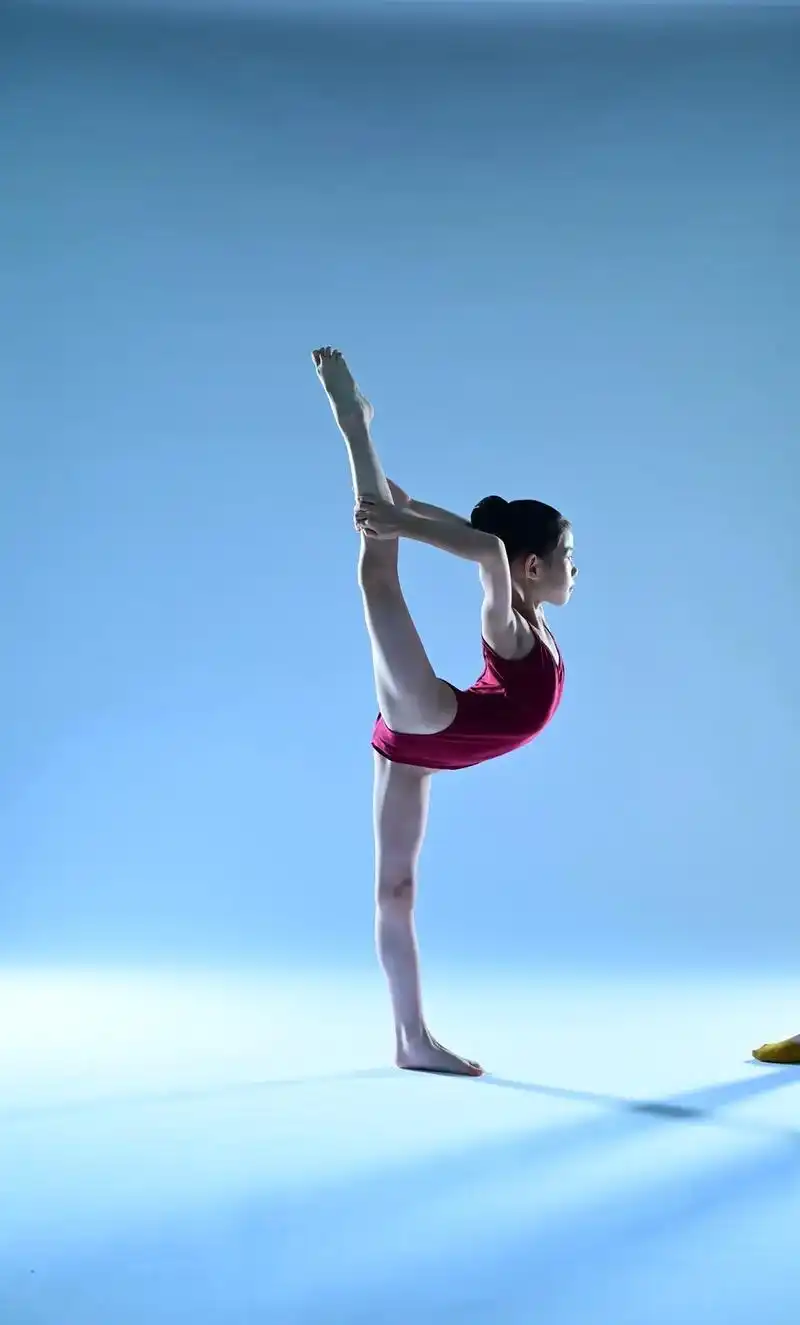 舞蹈艺术写真 #台上一分钟台下十年功 #记录成长的每一个瞬 - 抖音