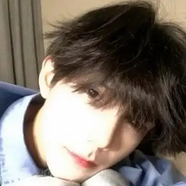 自拍帅气男生头像真实