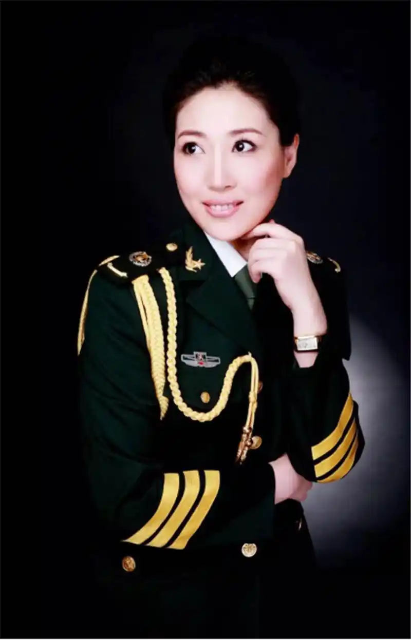 部队文艺女兵(三)