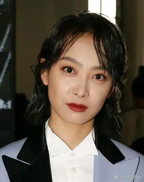 湿而不油这种发型也可以很时髦