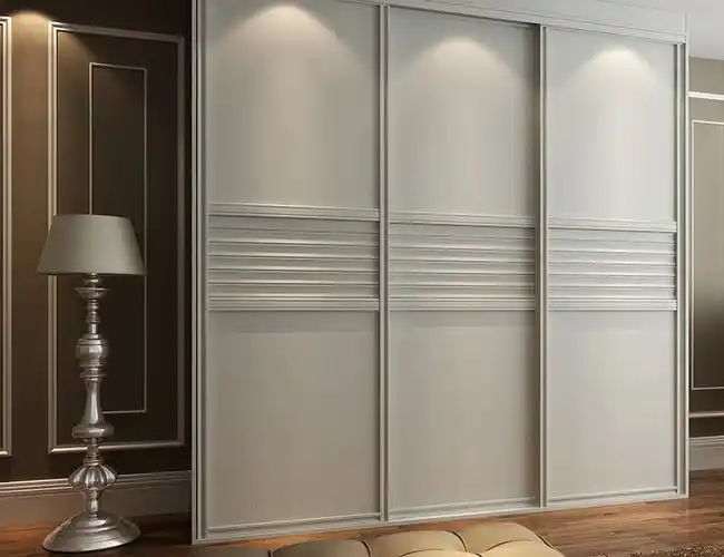 到顶设计 三开门移门衣柜