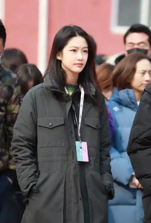 向涵之凌晨发长文,质问为何演员不能谈恋爱,却否认吴磊是前男友_生活