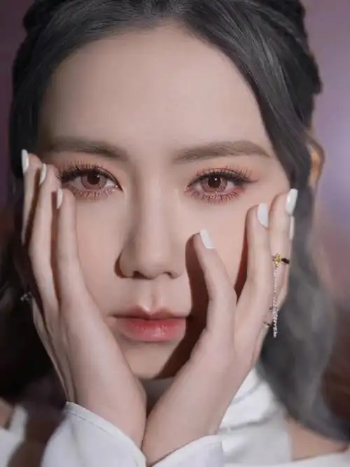 来一波邓紫棋的无笑脸喜欢这波表情78