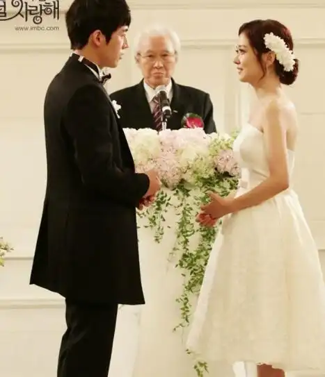 明星 日韩星闻 >> 正文张赫妻子