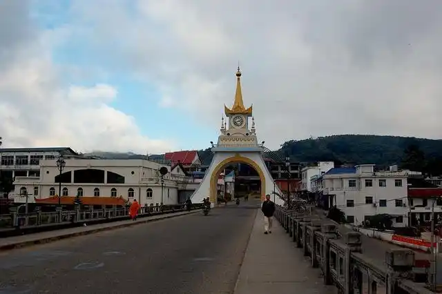 中缅边境小勐拉(别称小1澳门)游玩探秘