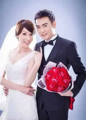 何家劲的老婆是谁(何家劲有女朋友吗?