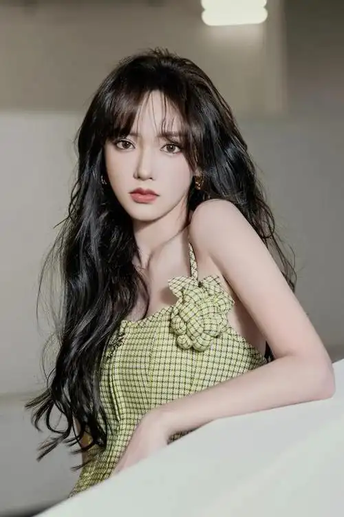 程潇风格百变甜美酷辣美出天际怎么样才能把她娶回家做老婆