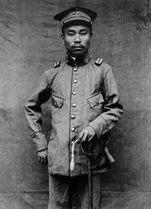 一位神父历经10年,在112年前拍摄的中国照片