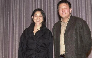 倪萍老公杨亚洲:为了给虎子治病,全家移居美国,两人恩爱17年