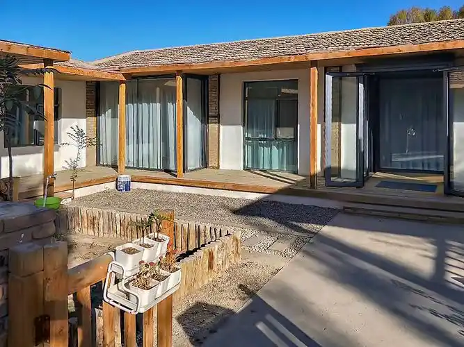 鳄鱼的供销社大院一个养牛的西北老平房爆改后