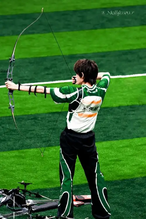 宋亚轩超话  20240705 tf家族夏日运动会 in 澳门  射箭要帅气还是