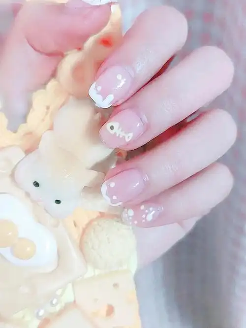 一个适合通勤的春季猫猫美甲