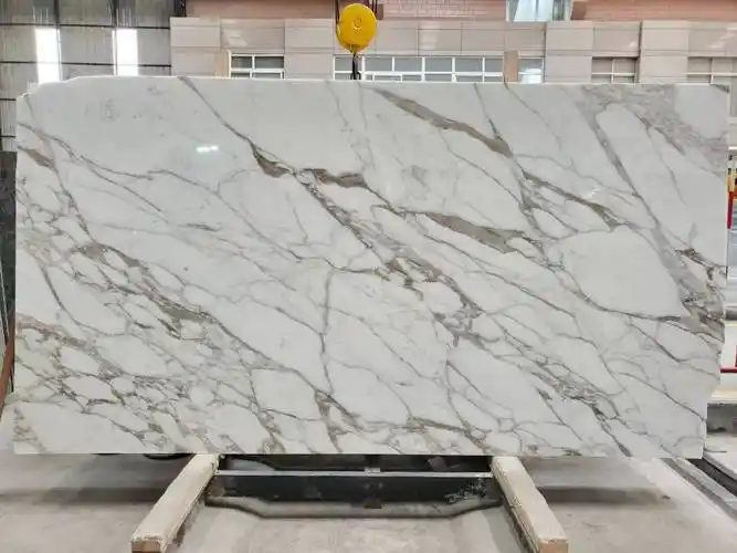 白石新奢——意大利石系的一颗明珠《鱼肚金》