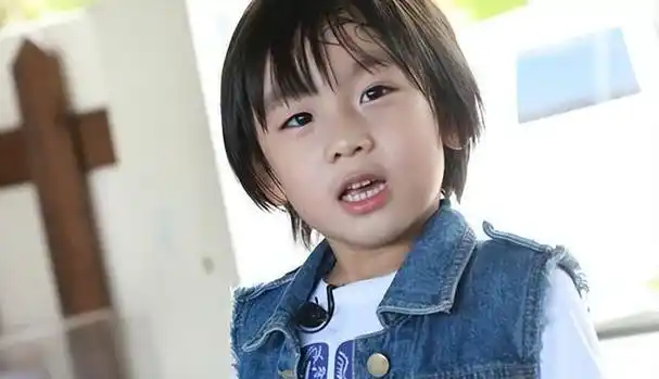 《爸爸去哪儿1》播出十年后:有人早恋,有人留学,kimi变化好大