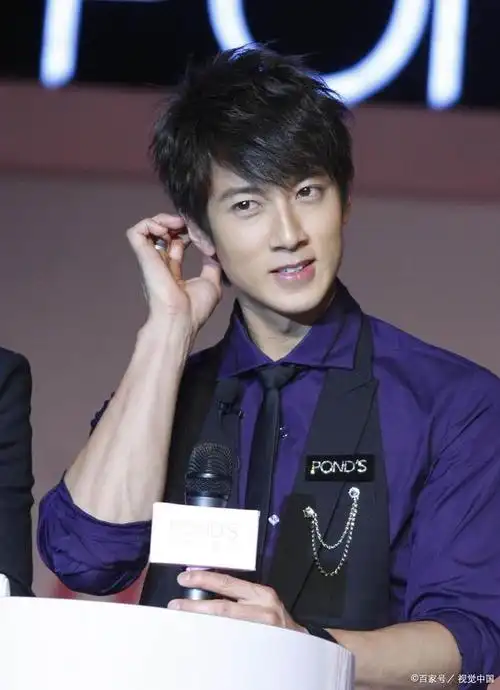 "娱乐圈阔少爷揭秘!这6位男神身后是亿万家产"