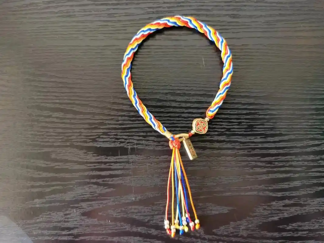 原创视频 #纯手工编绳子  - 抖音