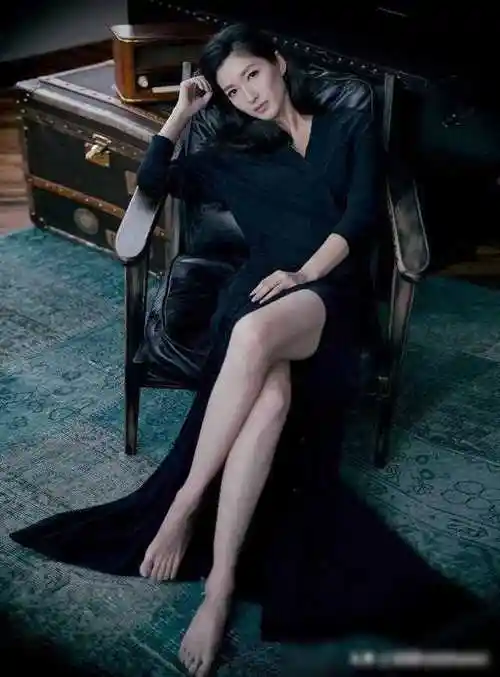 原创江疏影姐姐的美腿绝不仅是腿惊艳塞纳河畔绝美犯规