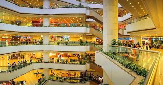 消费黏性,也实现客群回流,但跟风现象严重,很多百货商场走同样路线