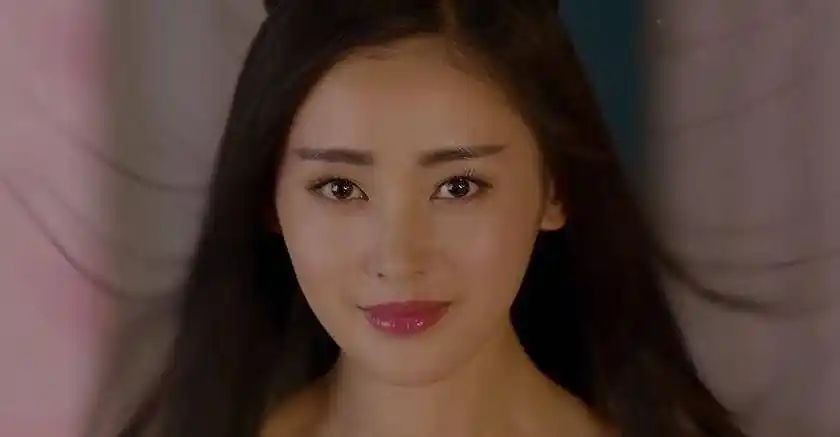 曾经珠圆玉润美上天,后来瘦骨嶙峋显苍老,到底谁的审美出问题_刘雯