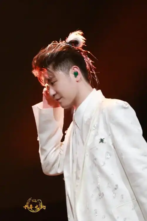 超话#张云雷听云见心演唱会#今天就是可爱的小辫儿@小辫儿张云雷