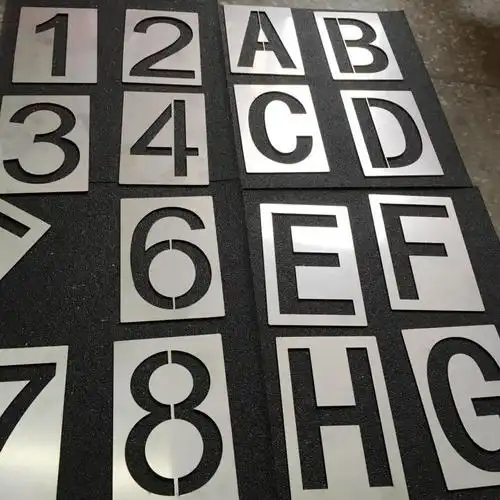 镂空心字喷漆模板铁皮不锈钢刻字板镂空广告牌电梯施工地模板定制有电