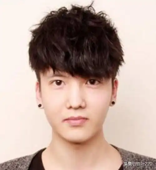 男胖子烫什么发型好看男胖子适合什么发型