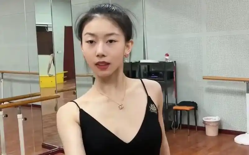王崇墨李茉晗#李茉晗 努力又自律