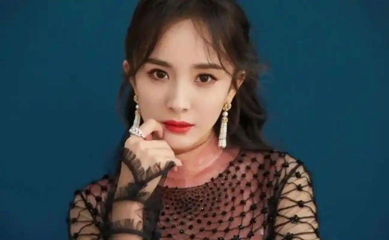 一次,清华大学教授杨晓京在上课的时候,和学生们说了个小秘密:"我们