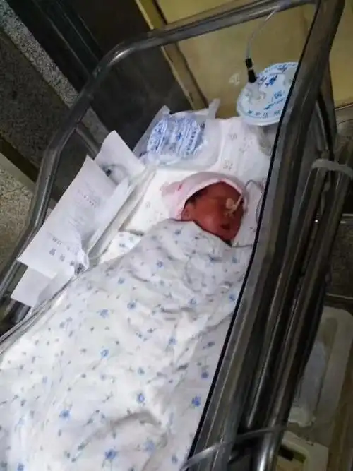 45岁大姐怀二胎,23岁儿子支持,没想到孩子出生后全家陷入了绝境