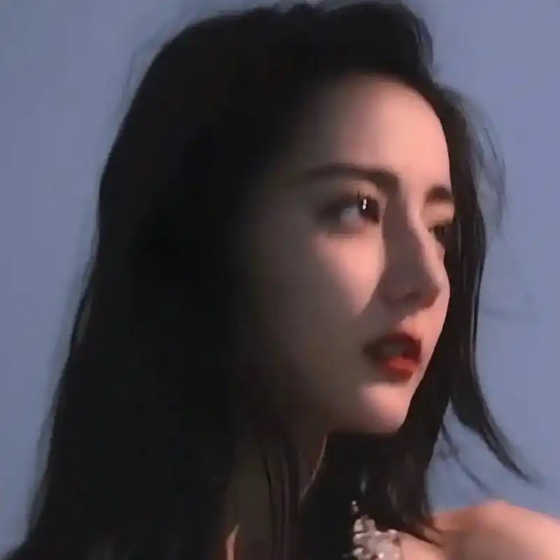 迪丽热巴 #女生头像 #氛围感美女 #优质头像 - 抖音