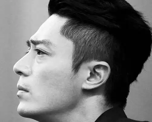 【图】霍建华侧脸黑白照曝光 国民上仙演艺校生